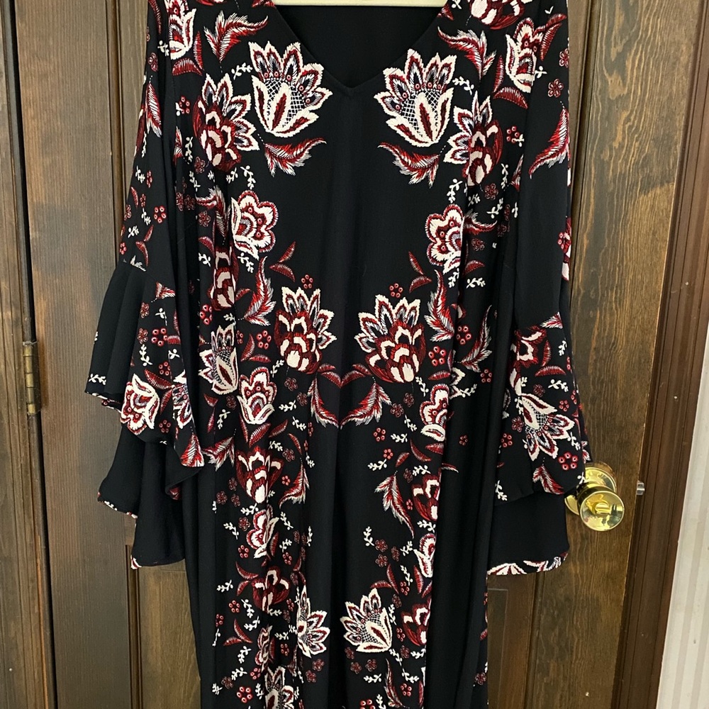 Brand new Roz & Ali dress.